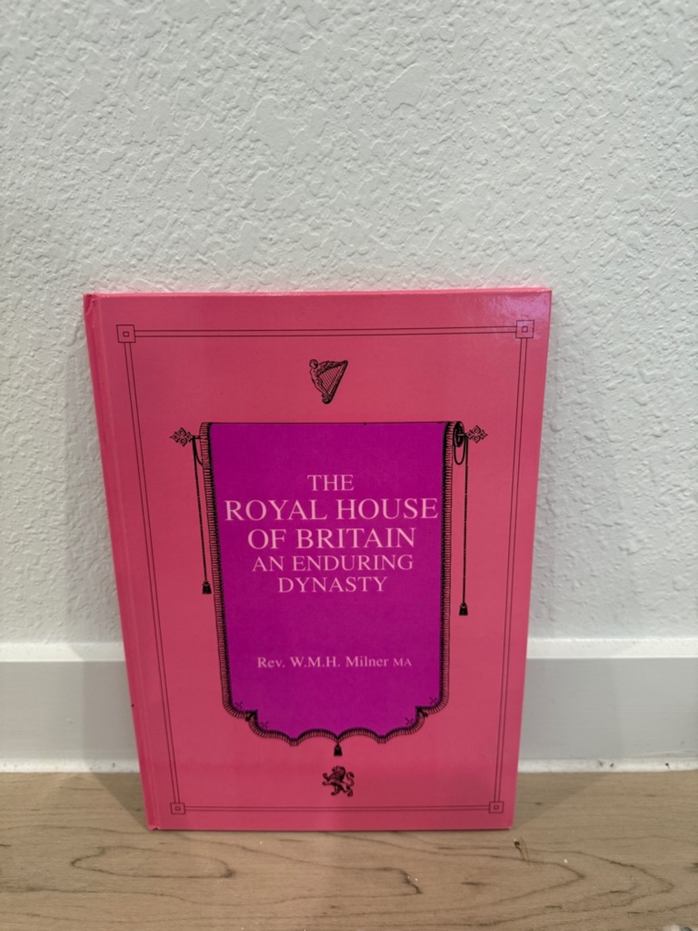 The Royal House of Britain Hardcover Book - Pink